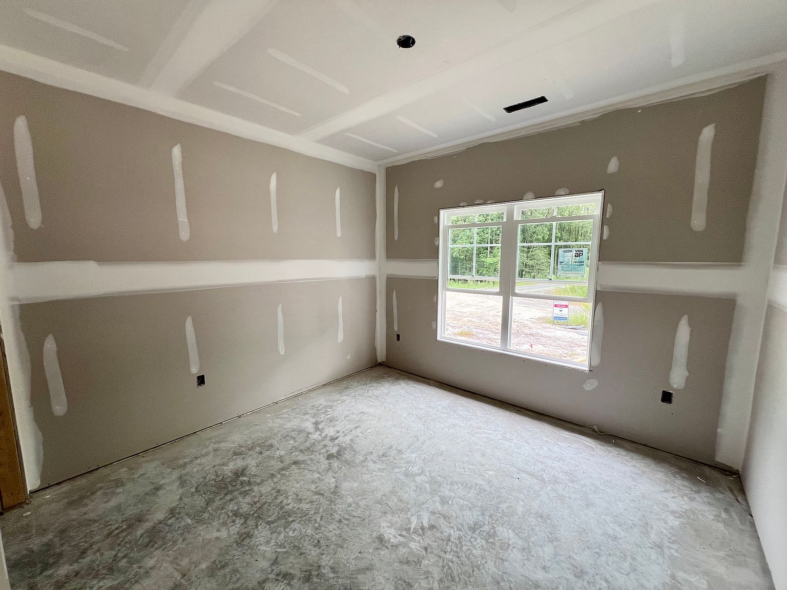 Hunter Plan, Massey Farm Dudley, NC 28333  | Single Family