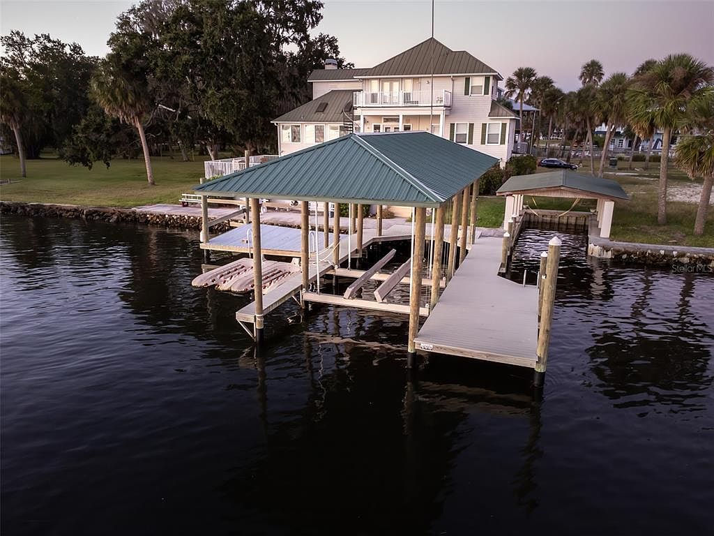 2130 NW 14th St Crystal River, FL 34428  | Single Family