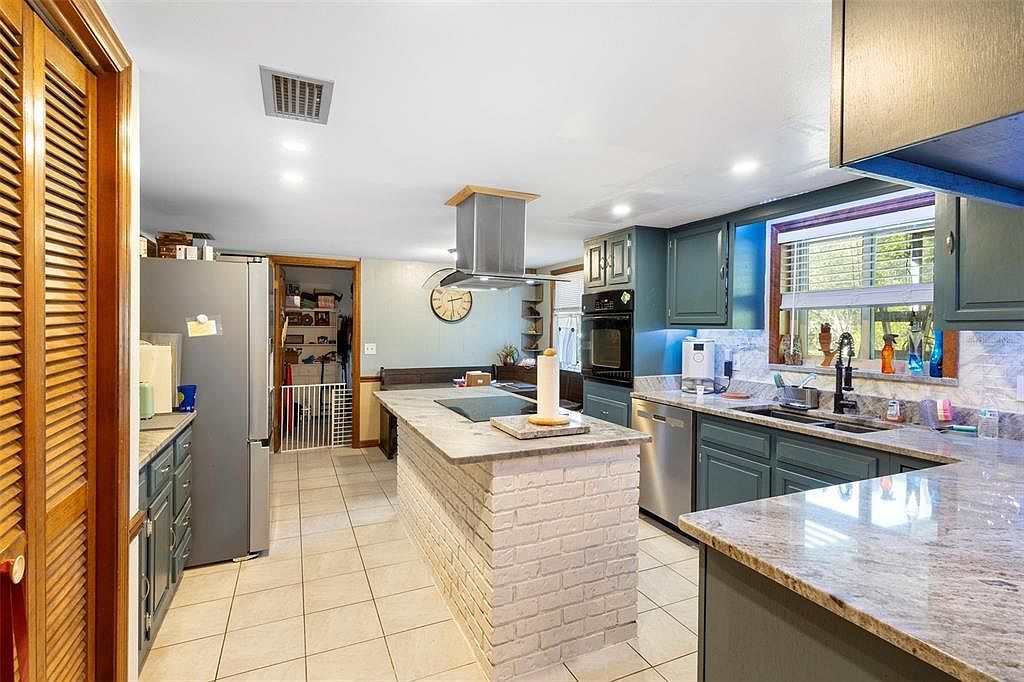 1906 Kingway Dr Deltona, FL 32738 | Single Family