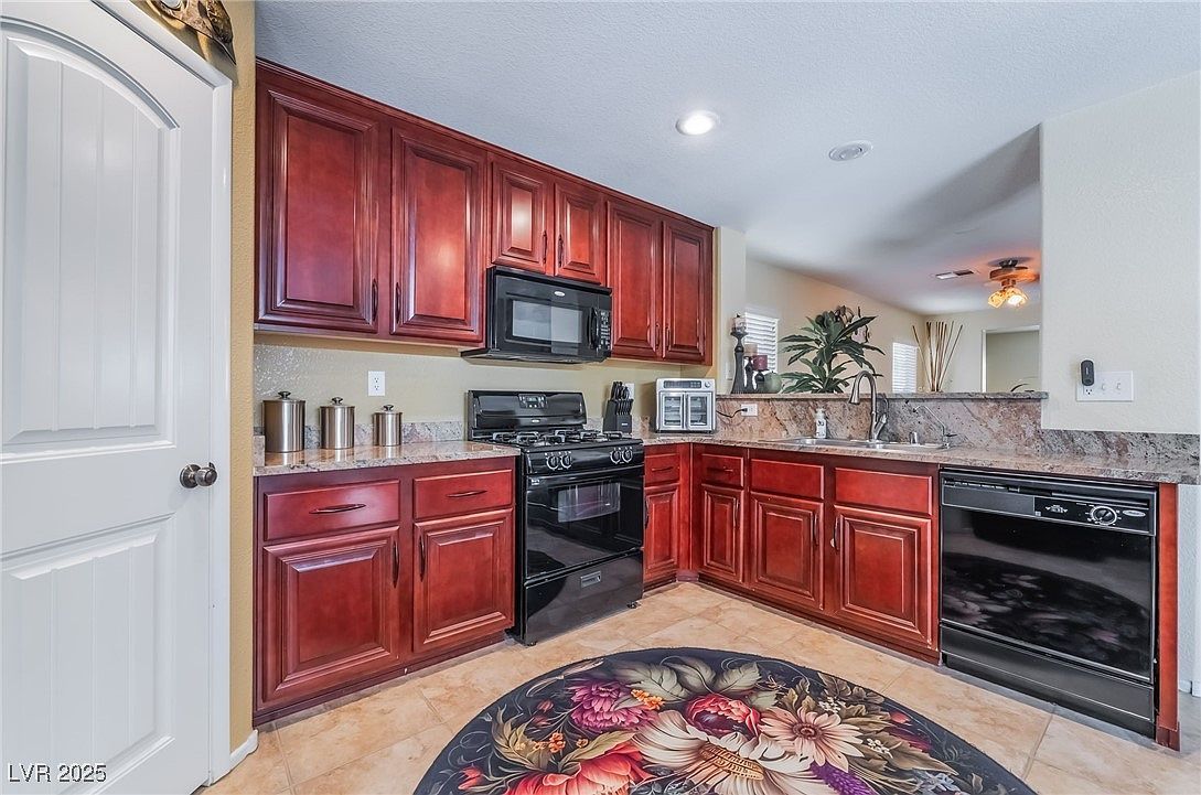 4851 Golden Shimmer Ave Las Vegas, NV 89139  | Single Family