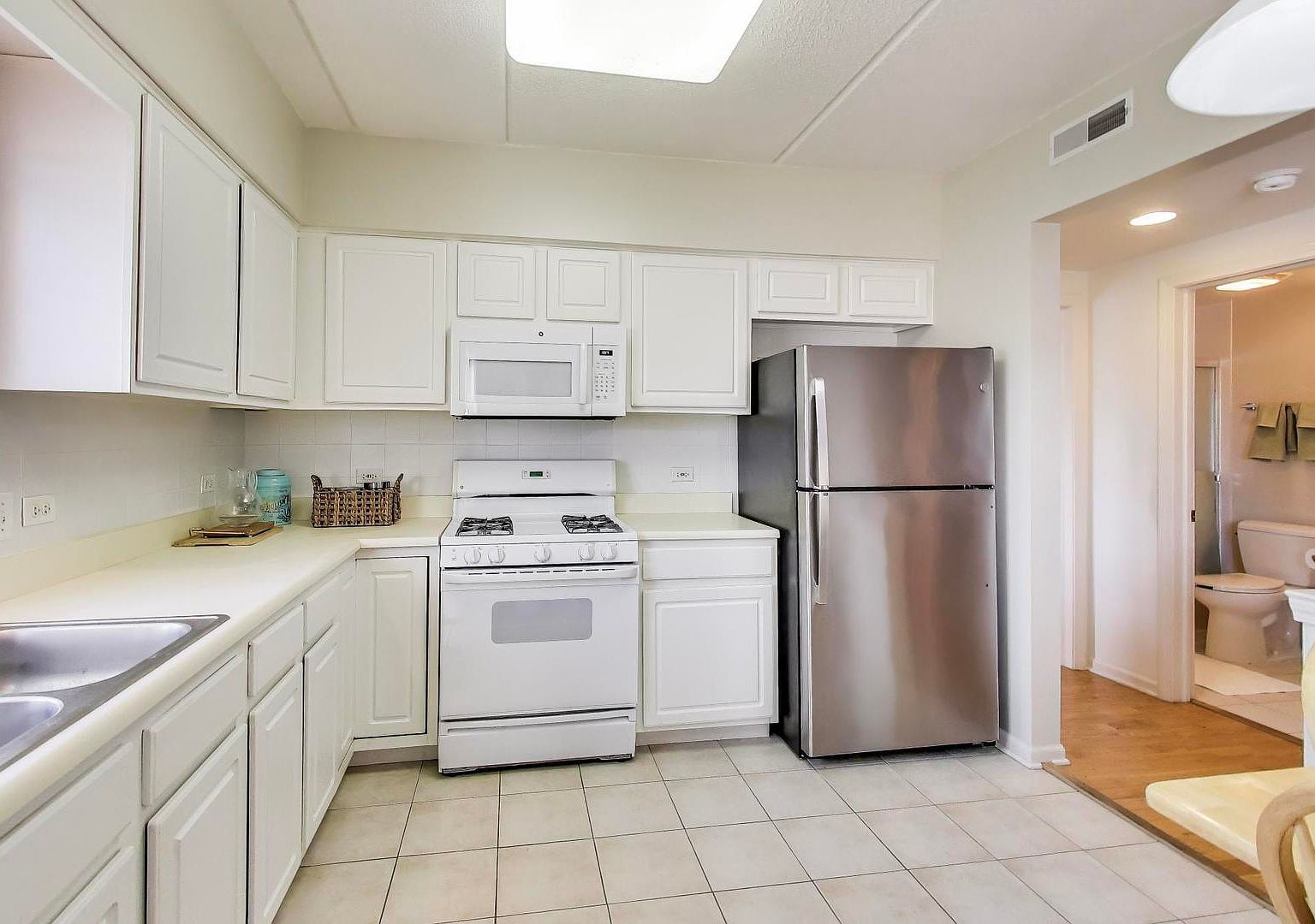 4534 N Cumberland Ave UNIT 101 Chicago, IL 60656  | Condominium