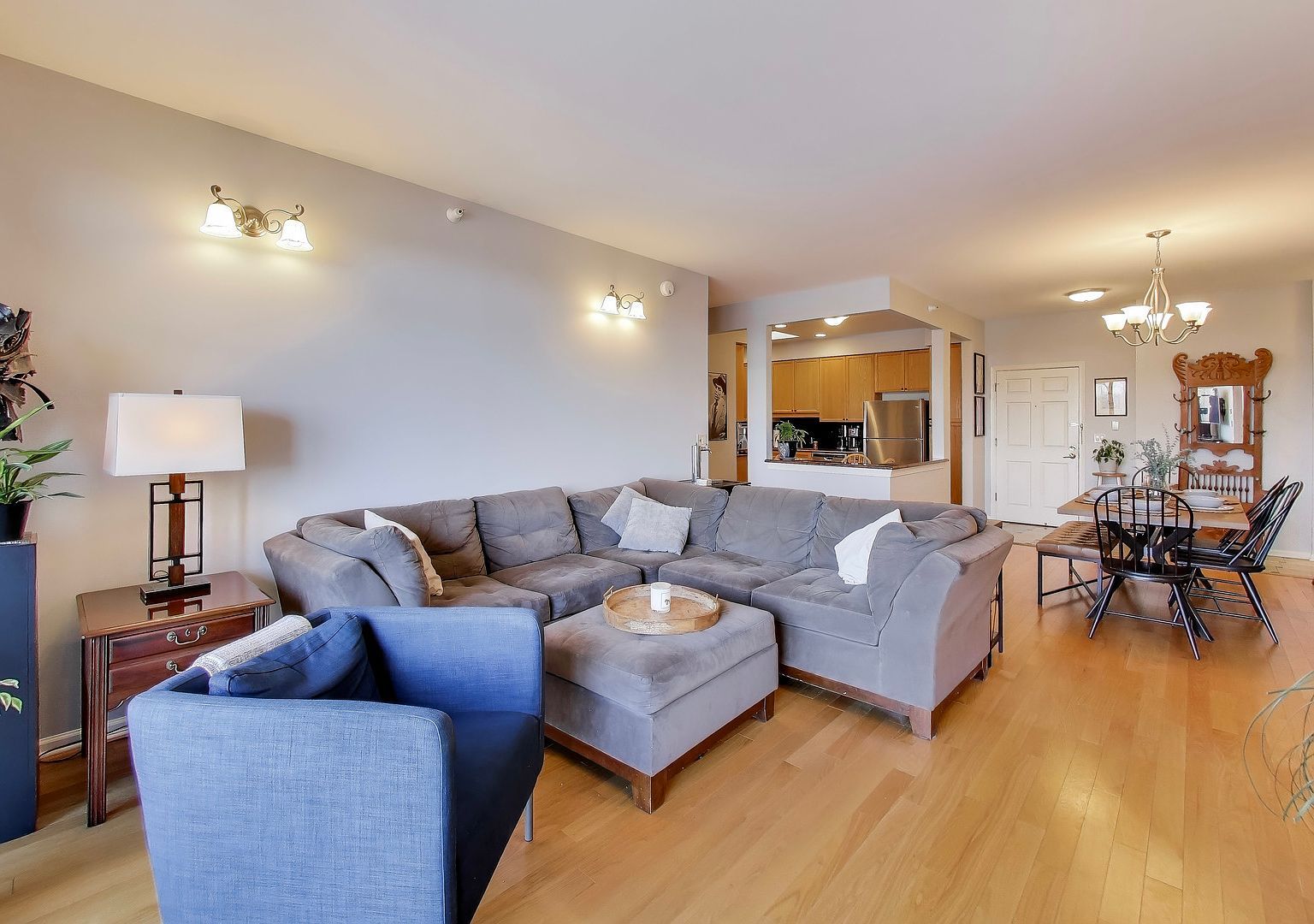 6815 N Milwaukee Ave APT 707 Niles, IL 60714  | Condominium