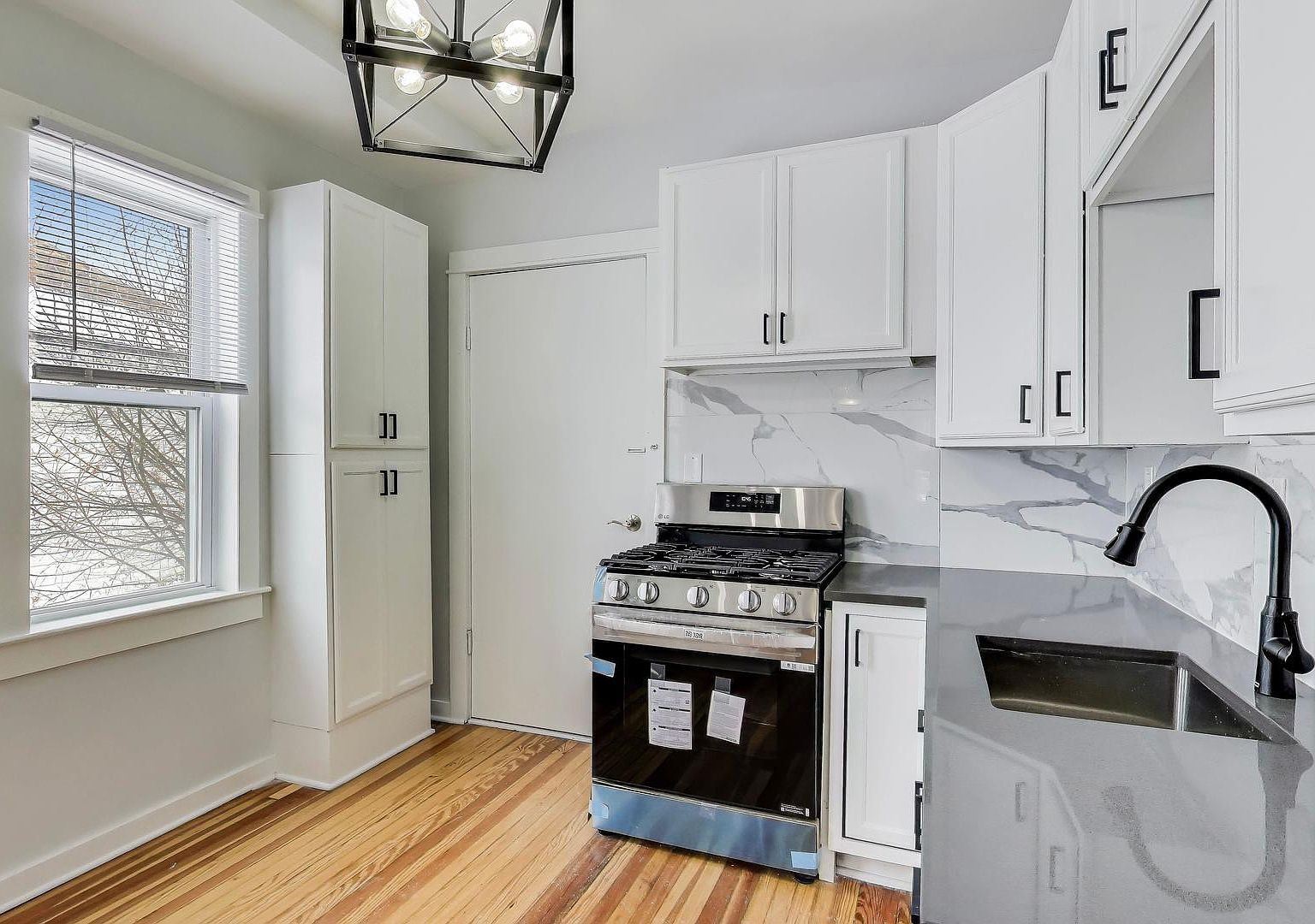 1638 Oakwood Ave Des Plaines, IL 60016 | Single Family