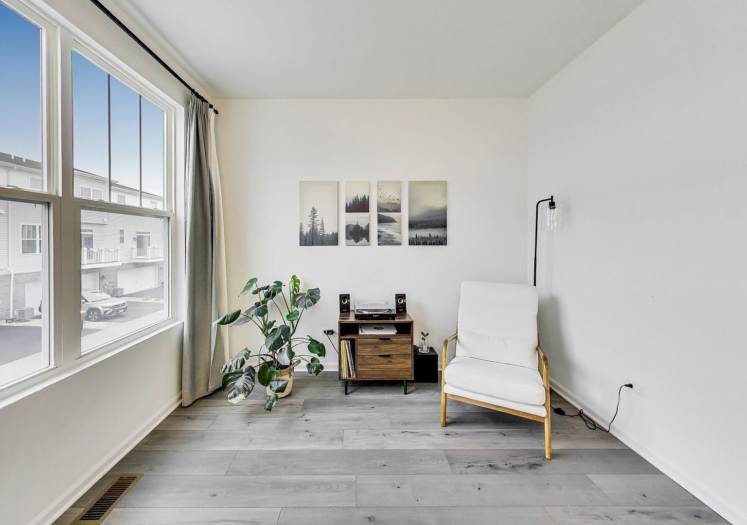 1541 Cooper St Des Plaines, IL 60018 | New build