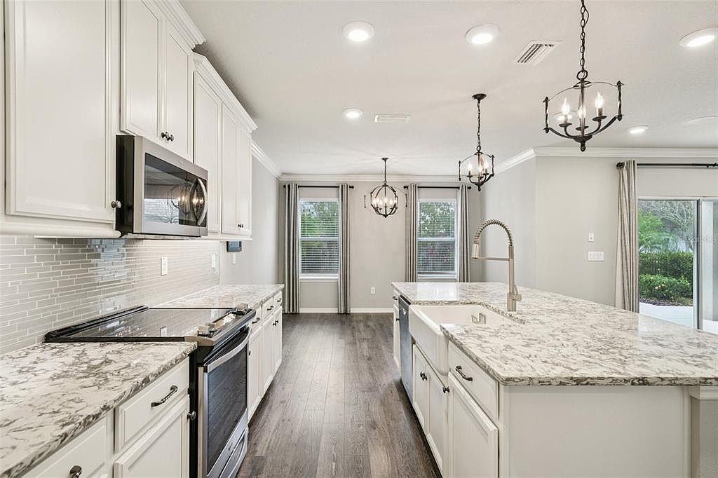 5320 Little Stream Ln Wesley Chapel, FL 33545  | Single Family