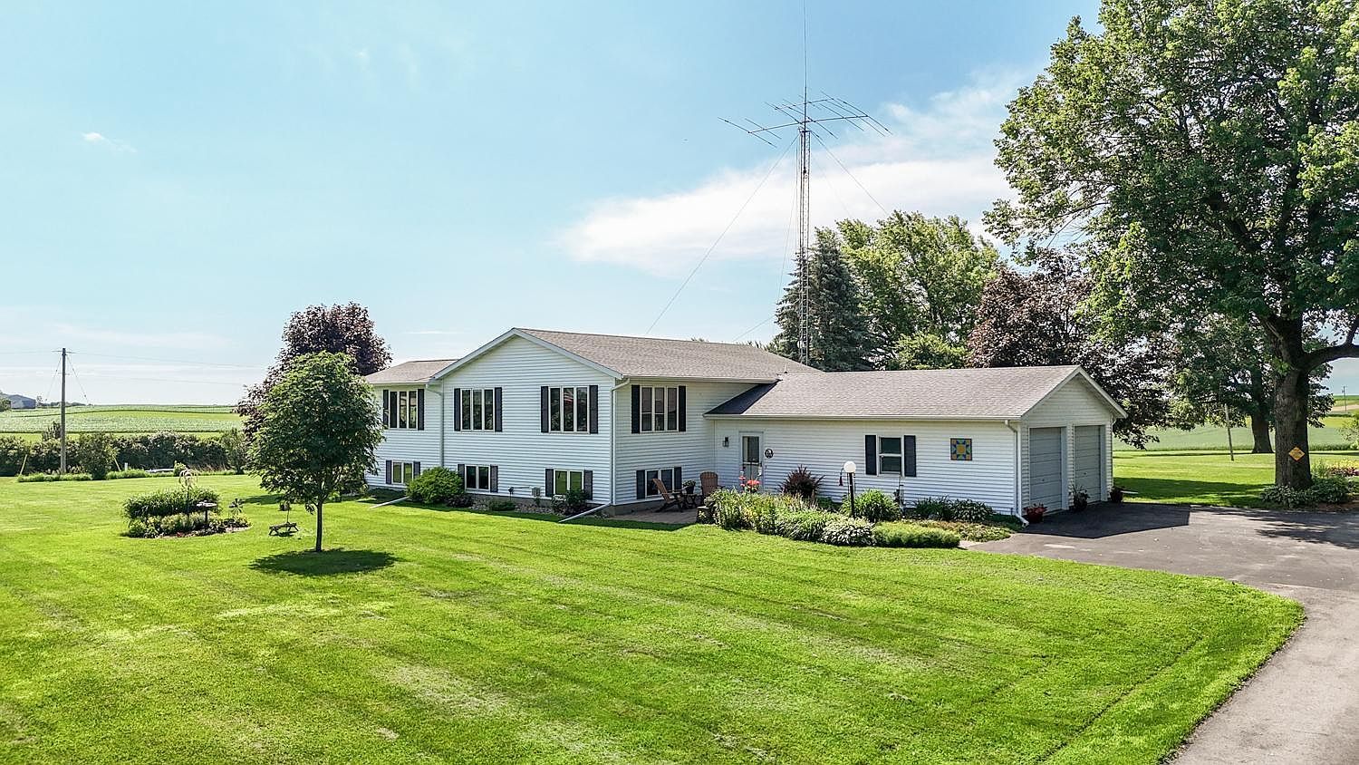 23781 County Road 10 Wabasha, MN 55981  | Single Family