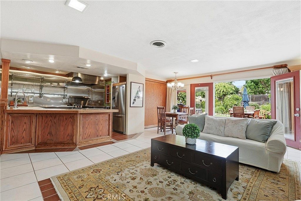 641 Ridgefield Dr Claremont, CA 91711  | Single Family