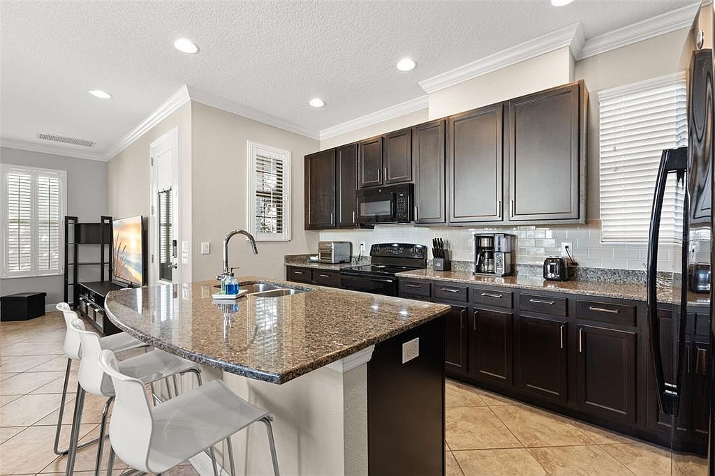 311 Vista Cruiser Ln Oldsmar, FL 34677 | New build