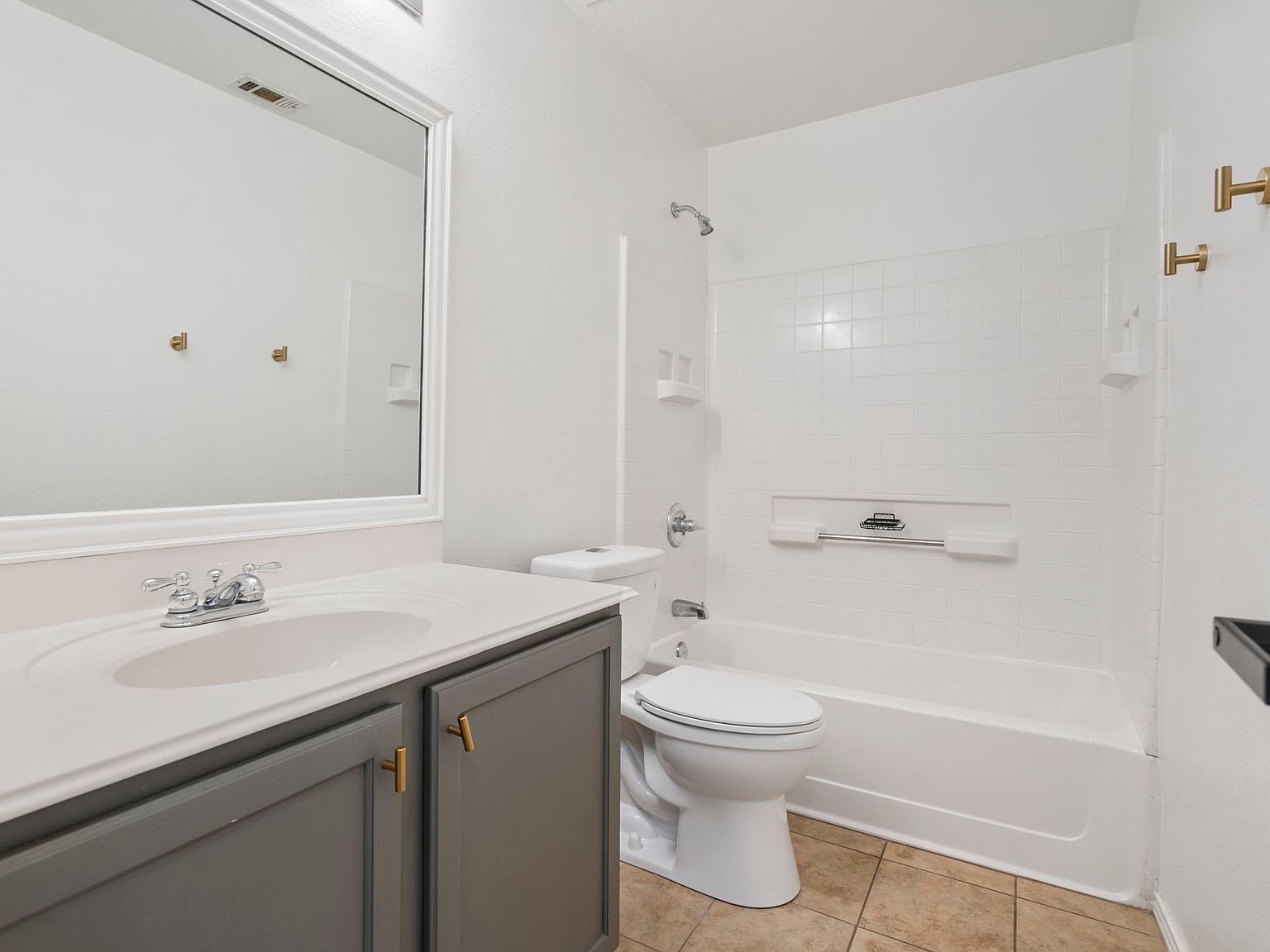 200 Valley View Dr Waxahachie, TX 75167  | Single Family