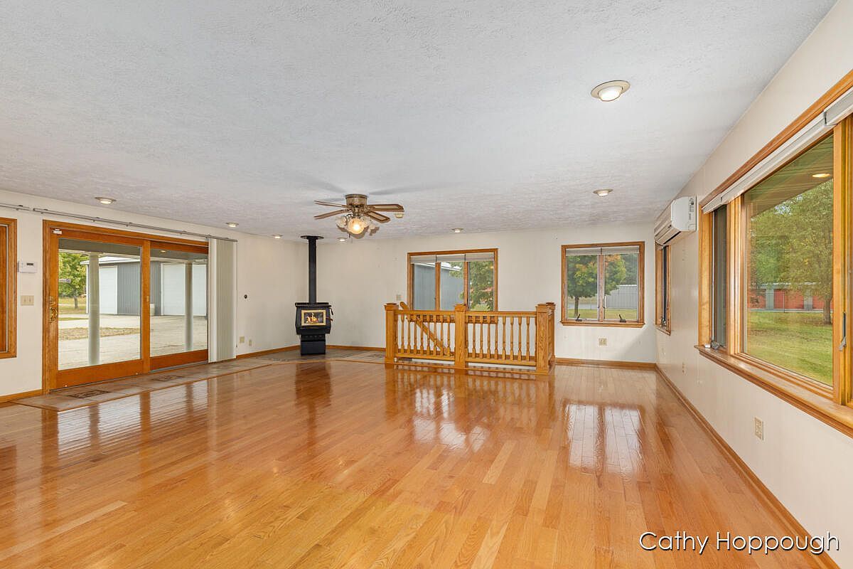 1100 Hayes Rd Muir, MI 48860  | Single Family