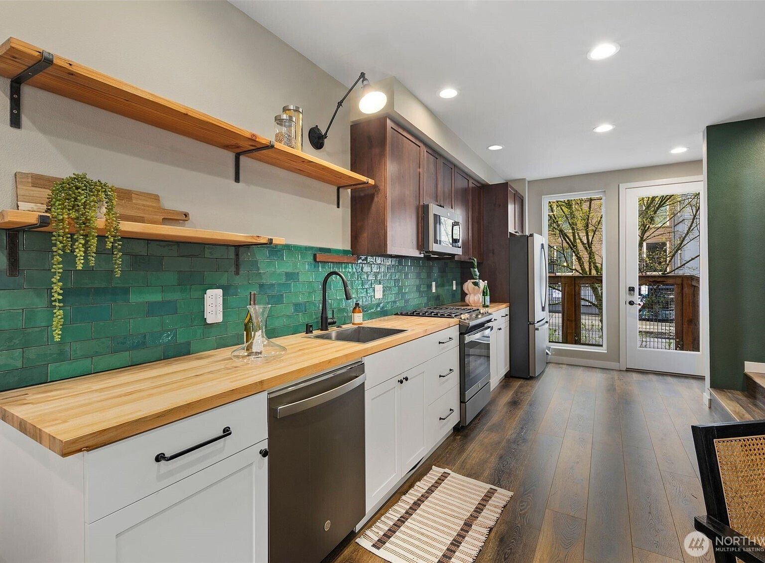 302 N 107th St Seattle, WA 98133  | New build