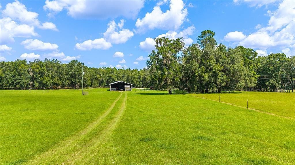 35 Southeast St Morriston, FL 32668  | Land/Lot