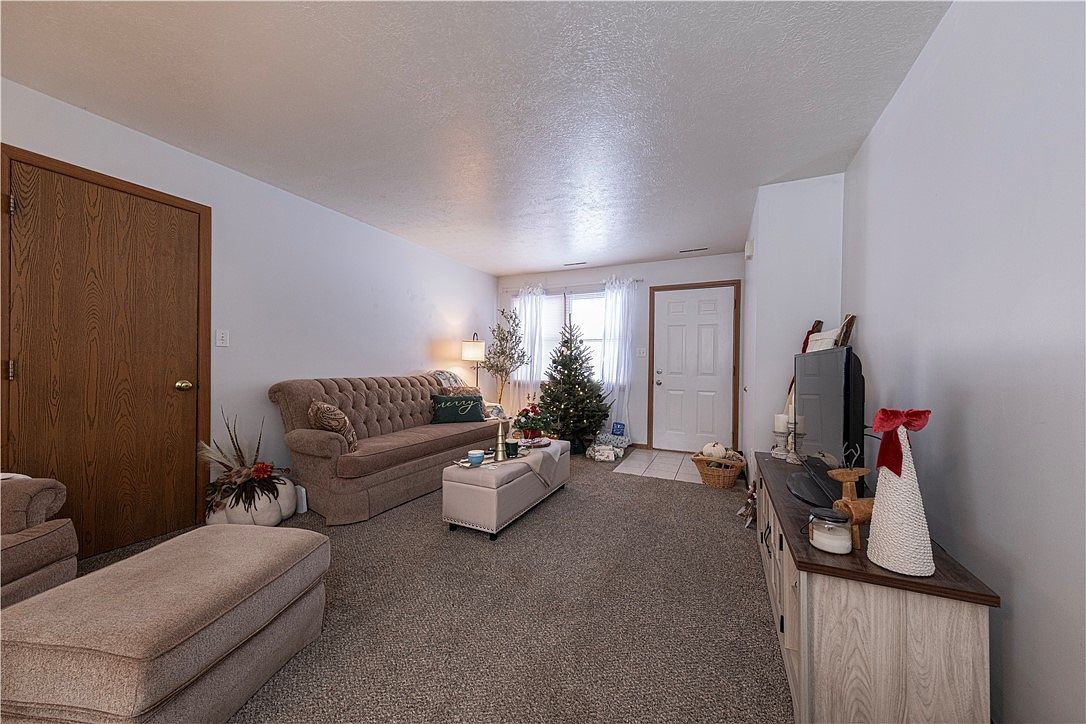 108 Oak Dr Saxonburg, PA 16056  | Multi Family