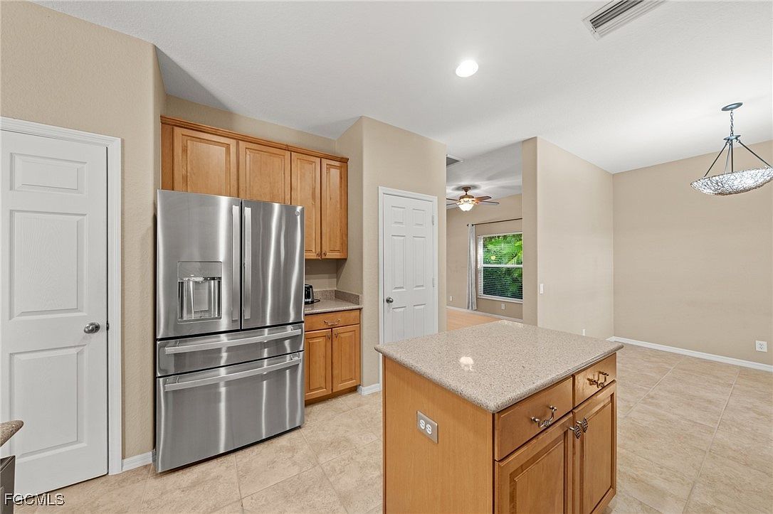 2084 Cape Heather Cir Cape Coral, FL 33991  | Single Family