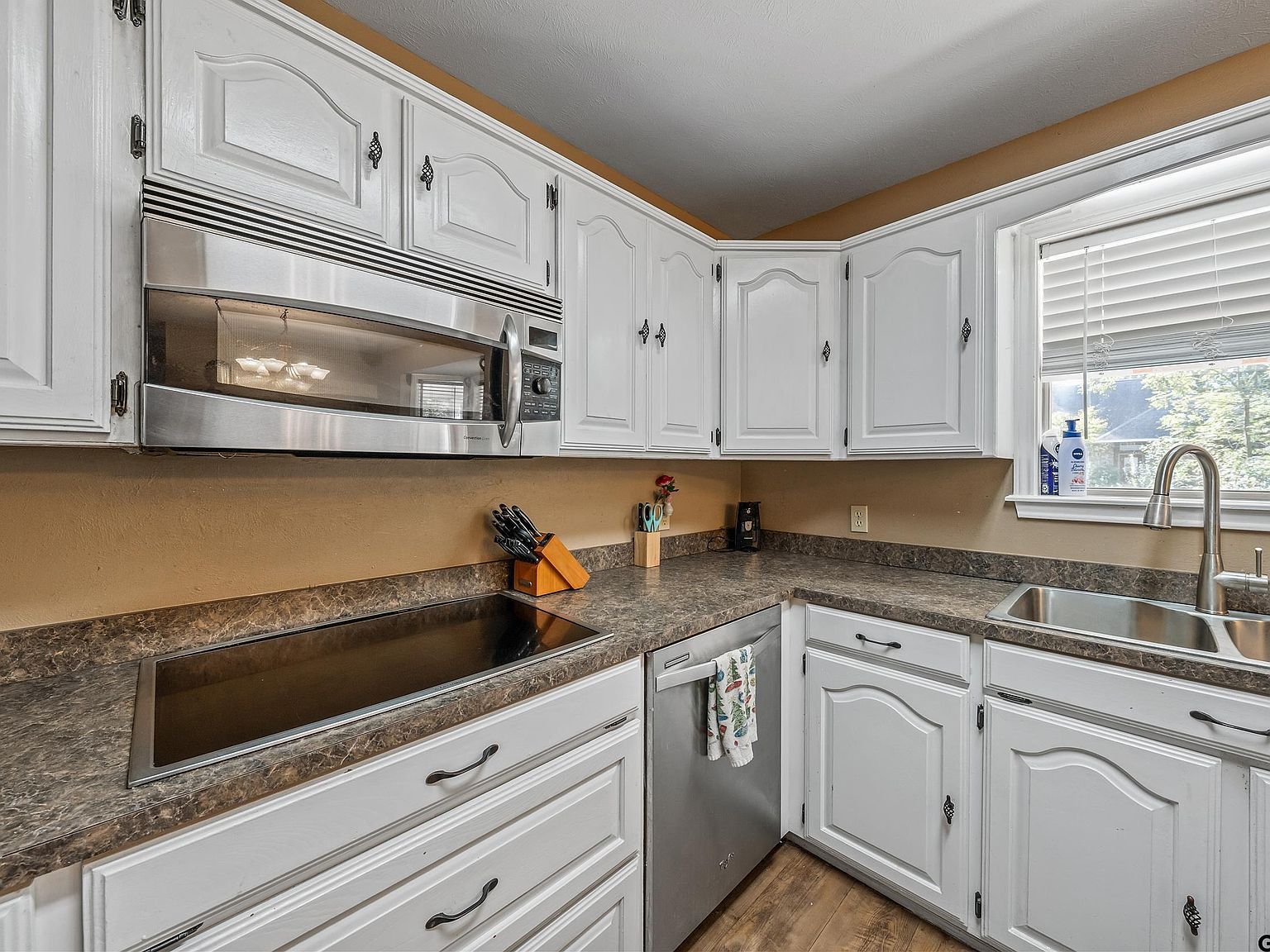 250 Paradise Ln Hawkins, TX 75765  | Single Family