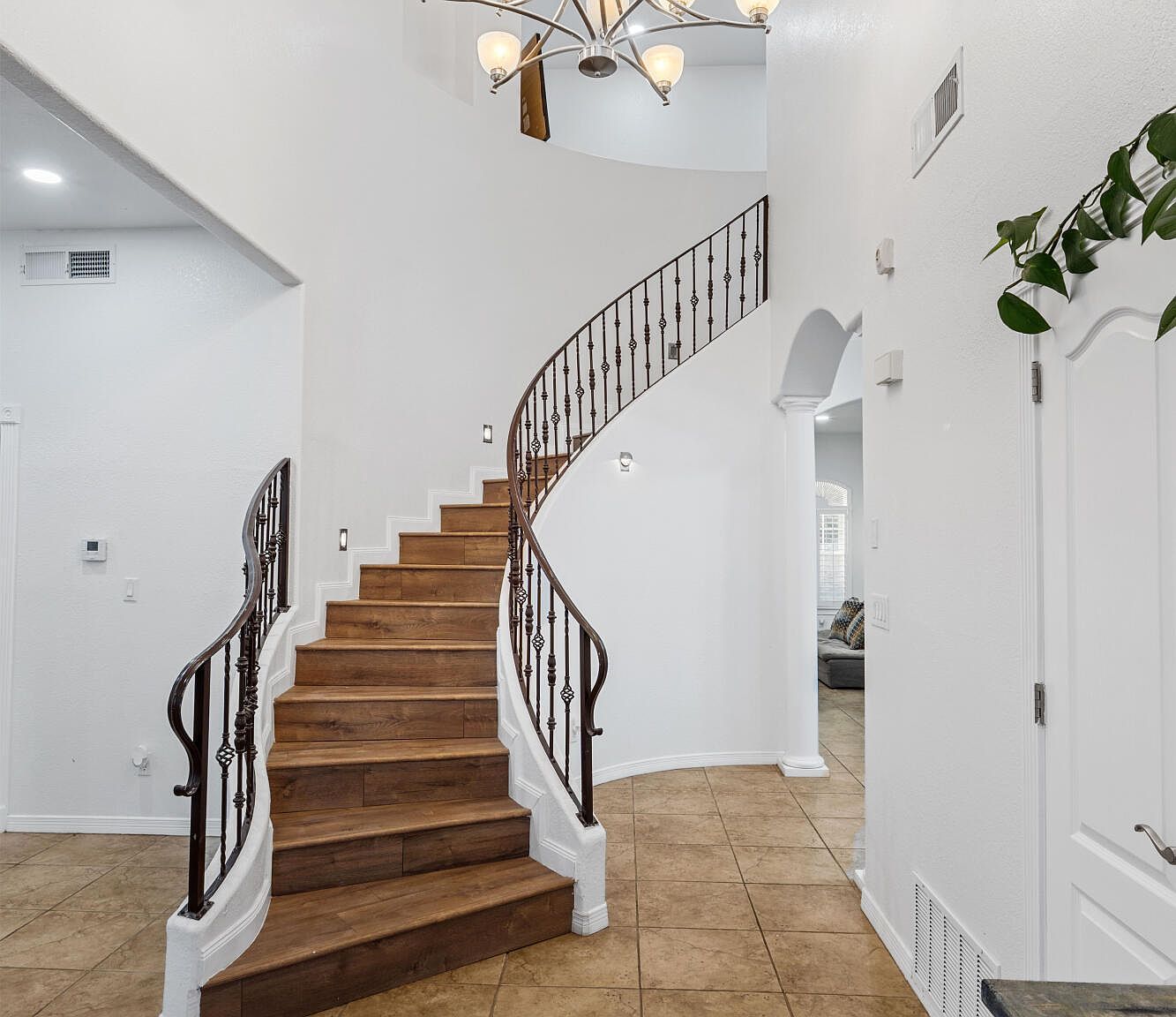 6697 Crucero Del Sol Dr El Paso, TX 79911  | Single Family