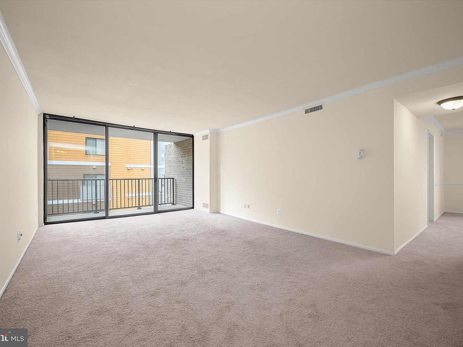 4 Monroe St APT 810 Rockville, MD 20850 | Condominium