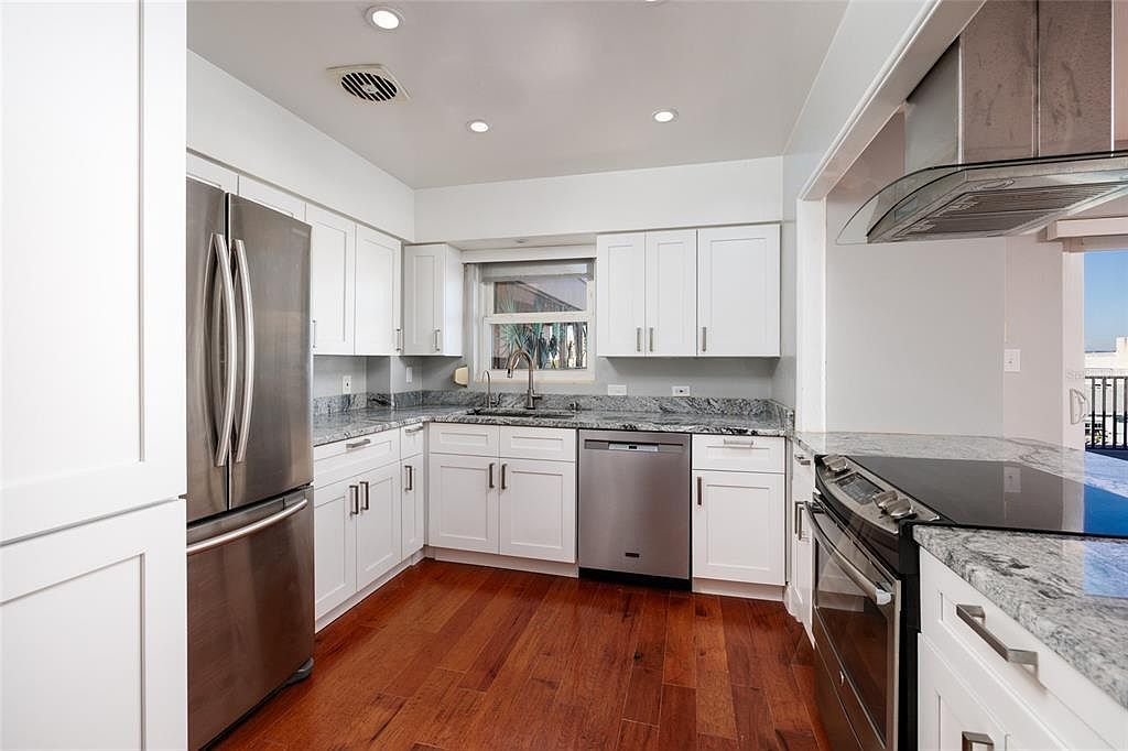 750 Burlington Ave N APT 5B Saint Petersburg, FL 33701  | Condominium