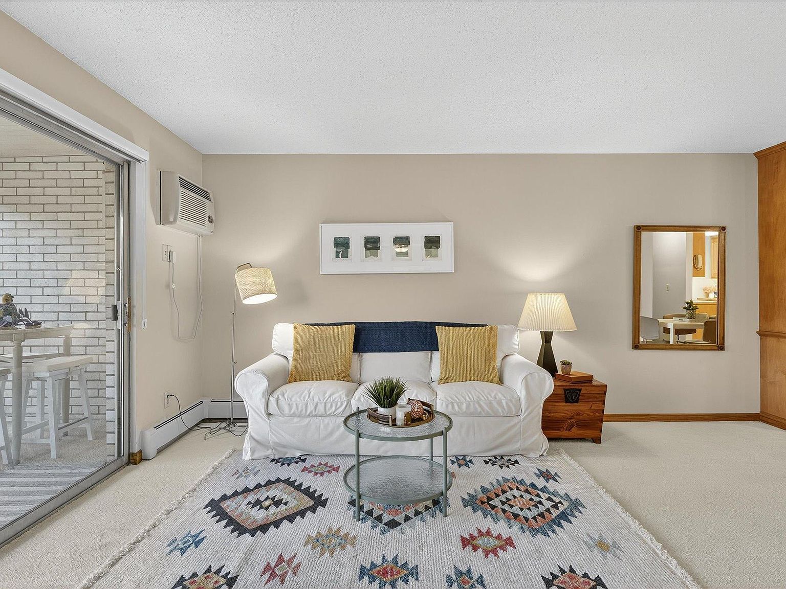 2720 Dale St N #C208 Roseville, MN 55113  | Condominium