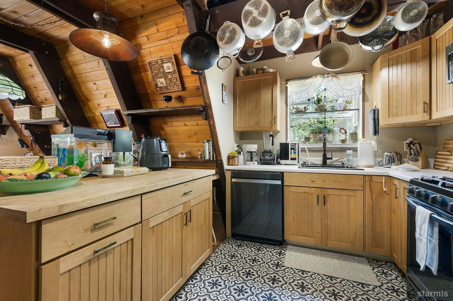 1589 Cree St South Lake Tahoe, CA 96150 | Single Family