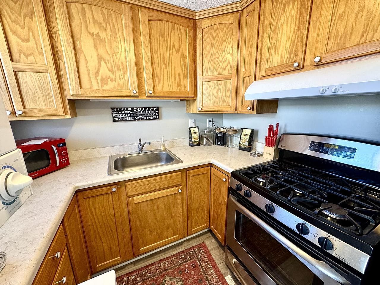 3240 N 84th St Milwaukee, WI 53222  | Single Family