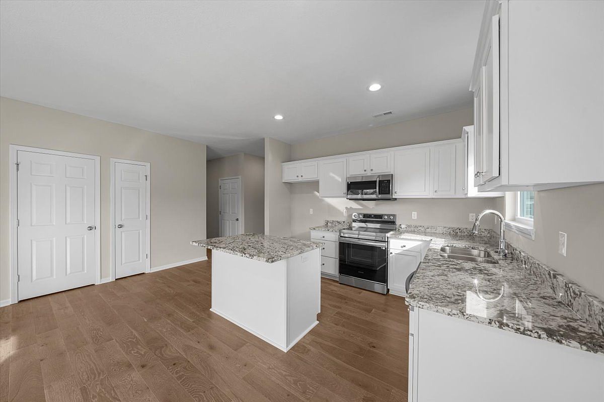 The Roscoe XL Plan, North Creek Village Kansas City, MO 64163  | Single Family