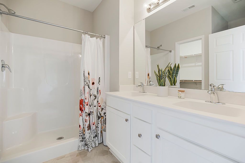 The Addison Plan, North Creek Village Kansas City, MO 64163 | Single Family