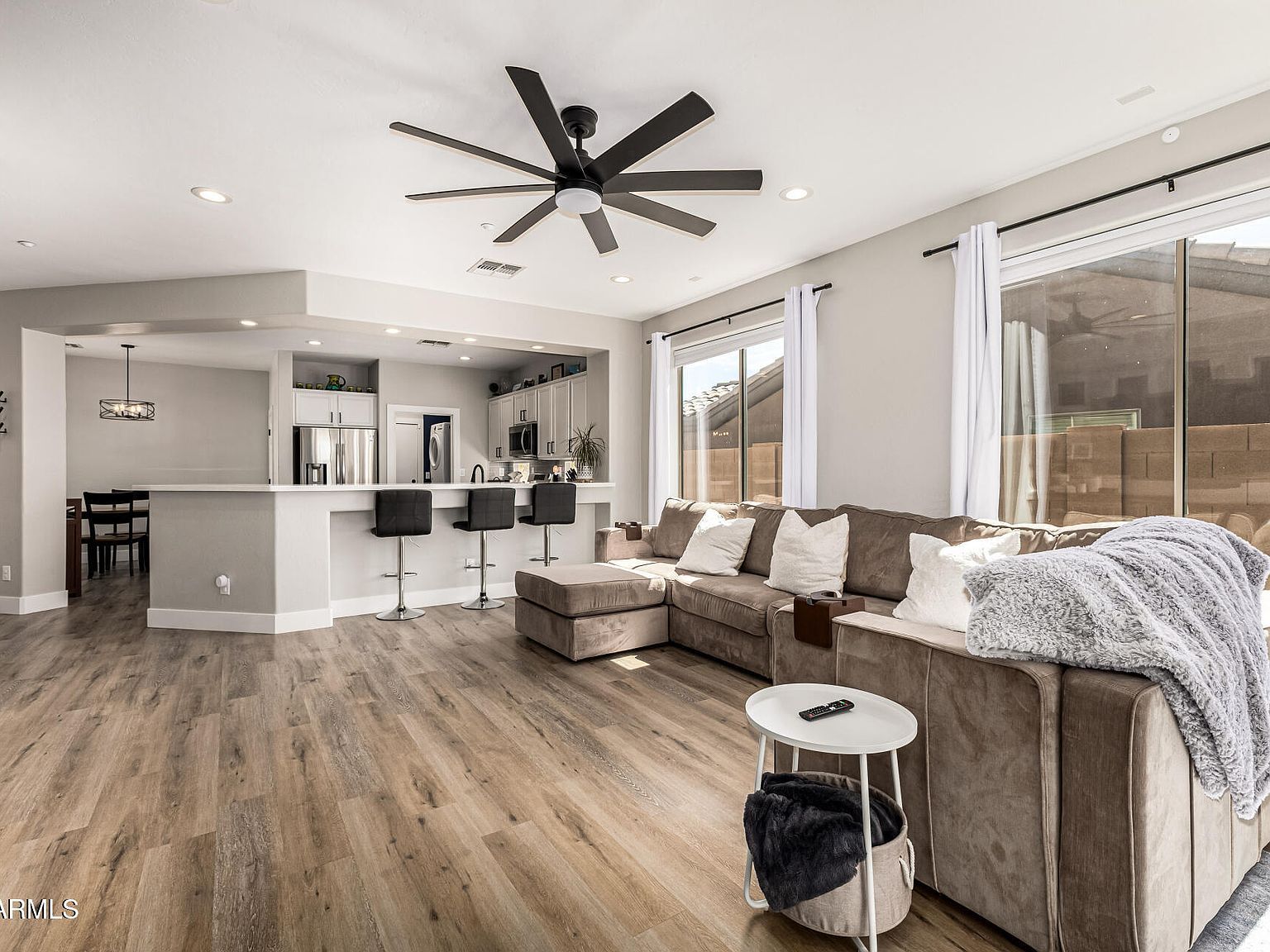 2231 W Valhalla Ct Phoenix, AZ 85086  | Single Family