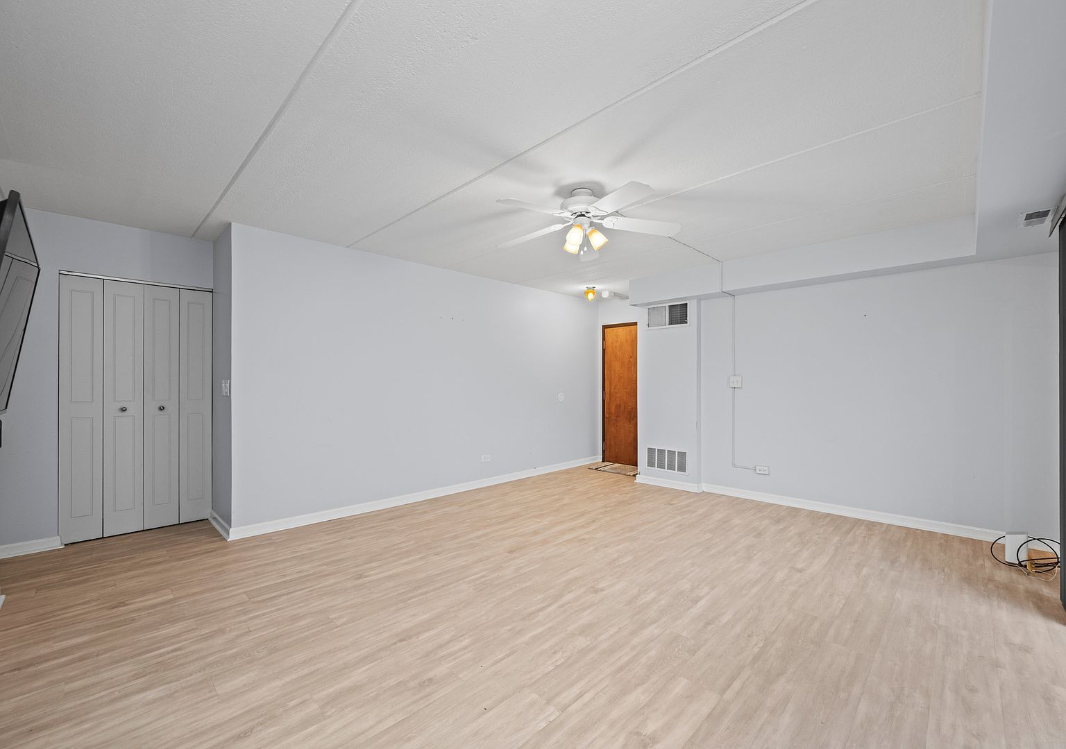 810 N River Rd APT 1C Mount Prospect, IL 60056  | Condominium