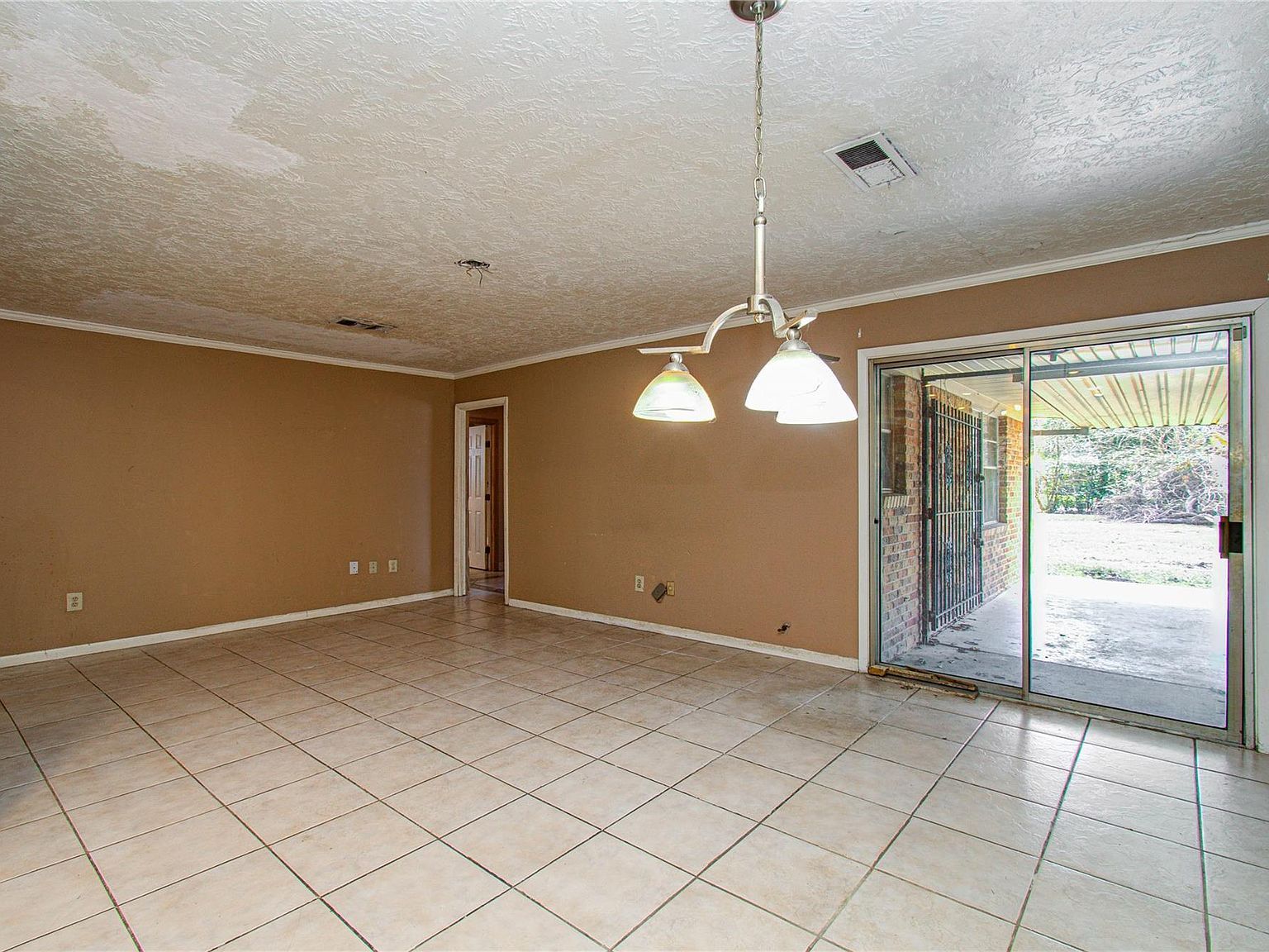 8428 Swiftwater Ln Houston, TX 77075 | Single Family