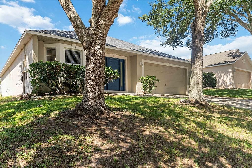 2225 Sandridge Cir Eustis, FL 32726  | Single Family