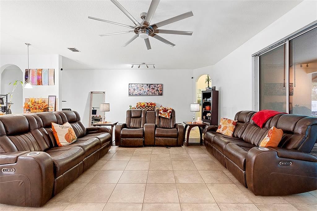 541 Morgan Wood Dr Deland, FL 32724 | Single Family