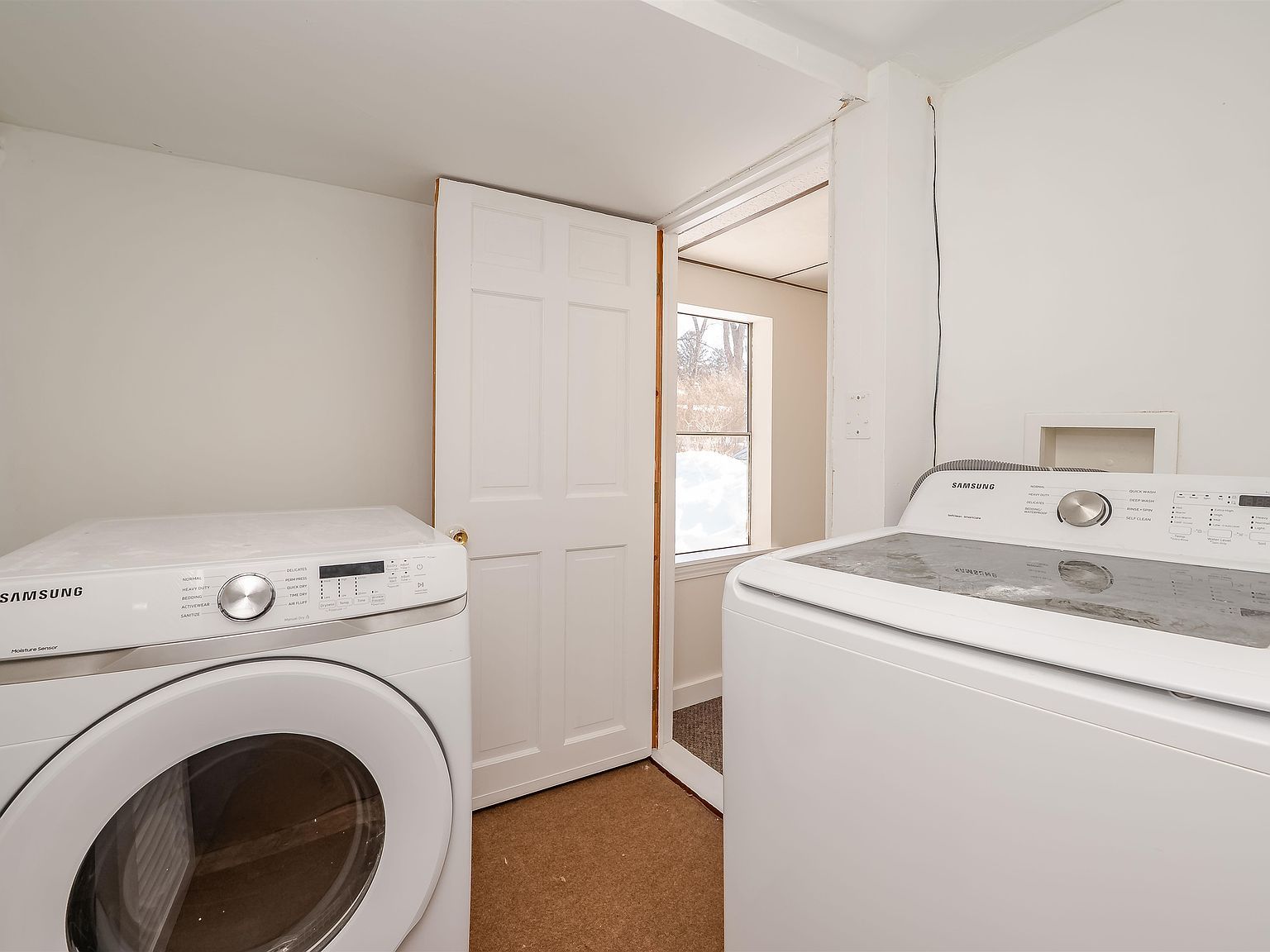 80 Woodlawn Cir Portsmouth, NH 03801  | Single Family