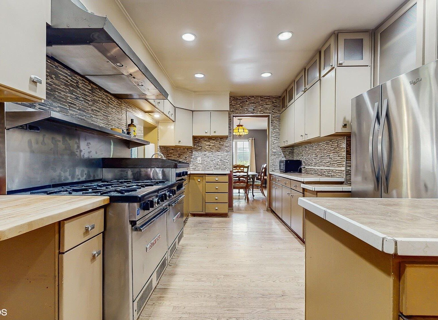 8339 Northcote Ave Munster, IN 46321  | Single Family