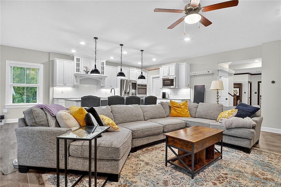 200 Juniper Way McMurray, PA 15317 | Single Family