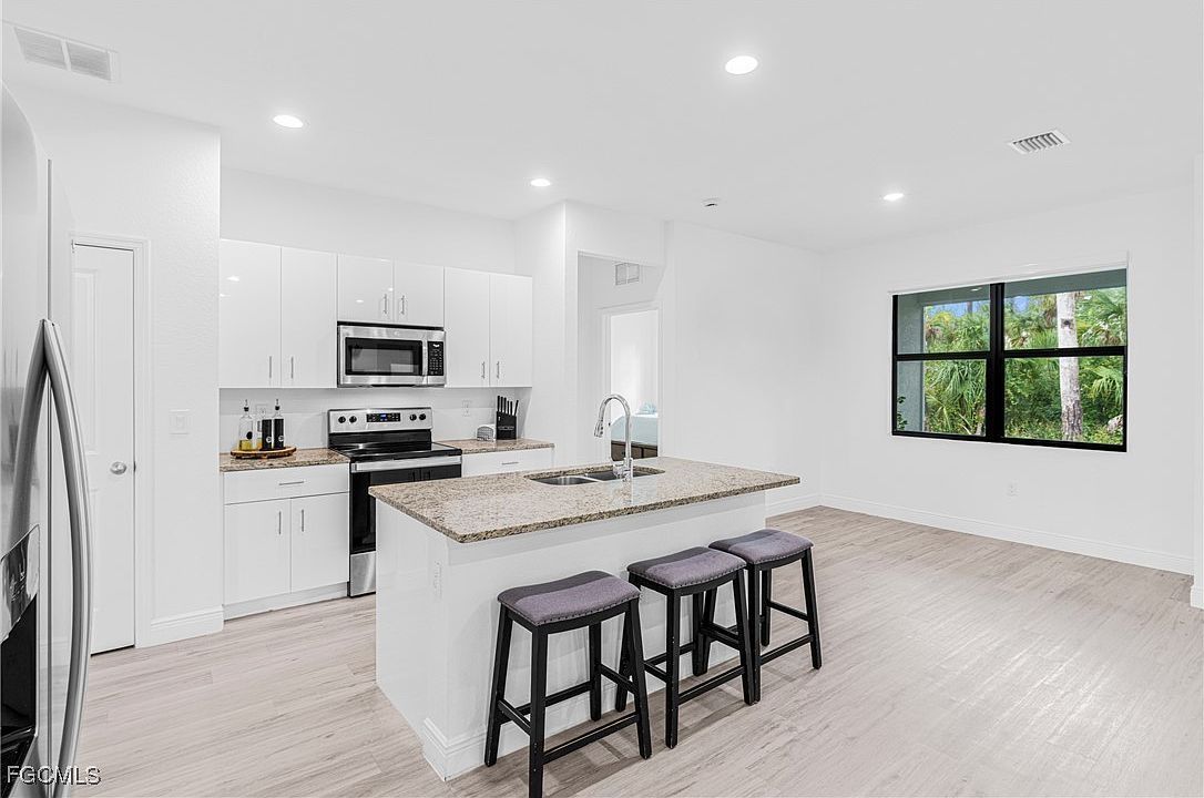 1158 E Benbow Cir Labelle, FL 33935 | Single Family