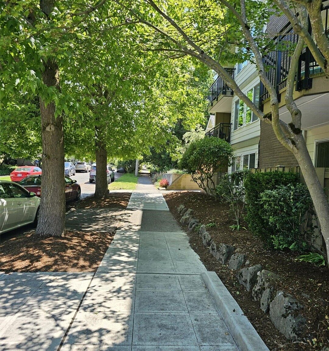 4051 Gilman Ave W Seattle, WA 98199 | Condominium