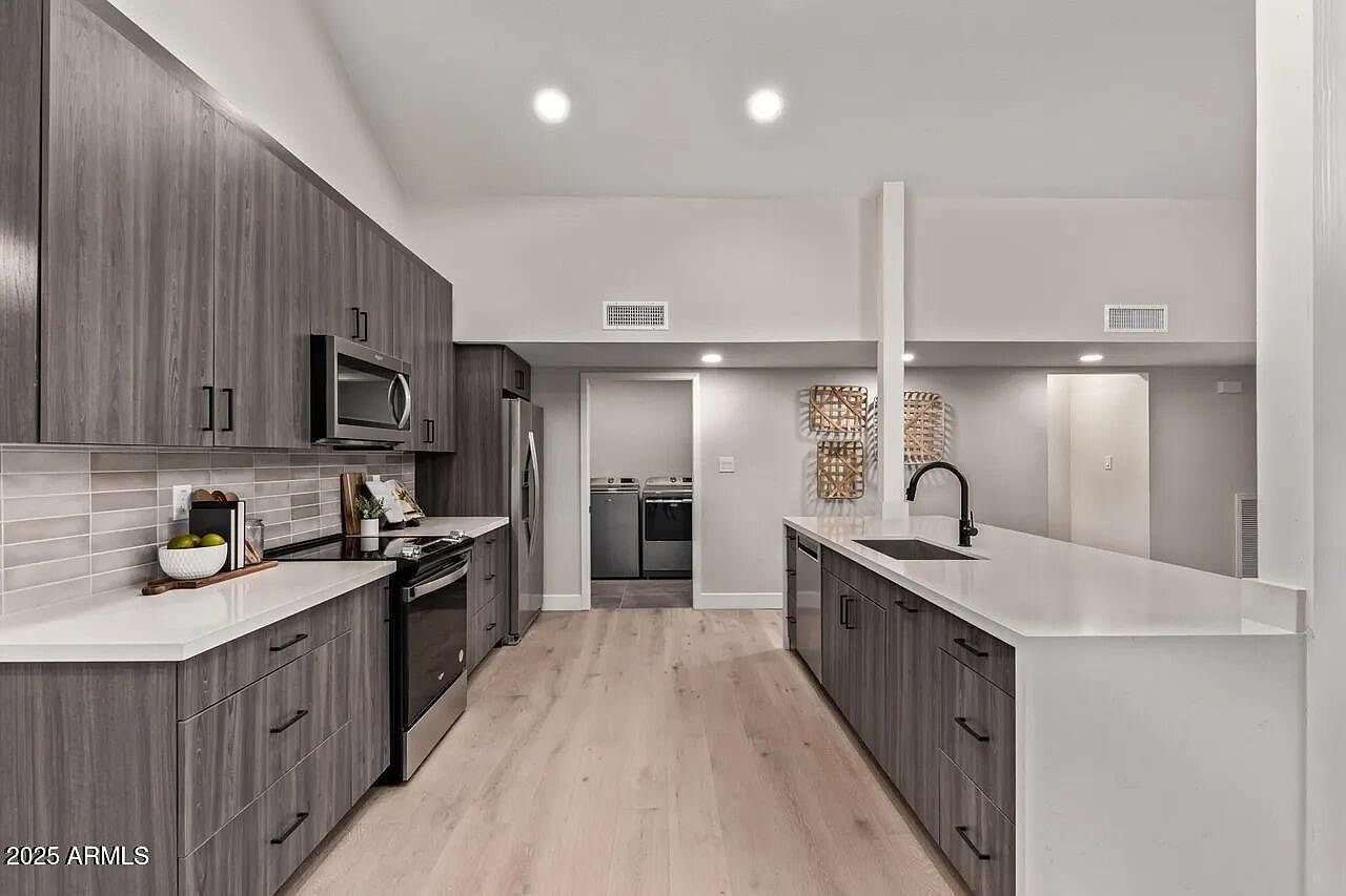 7962 E San Miguel Ave Scottsdale, AZ 85250  | Single Family