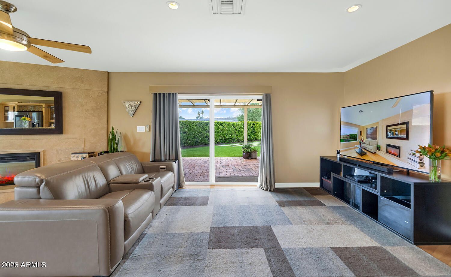 2260 E Palmaire Ave Phoenix, AZ 85020  | Single Family