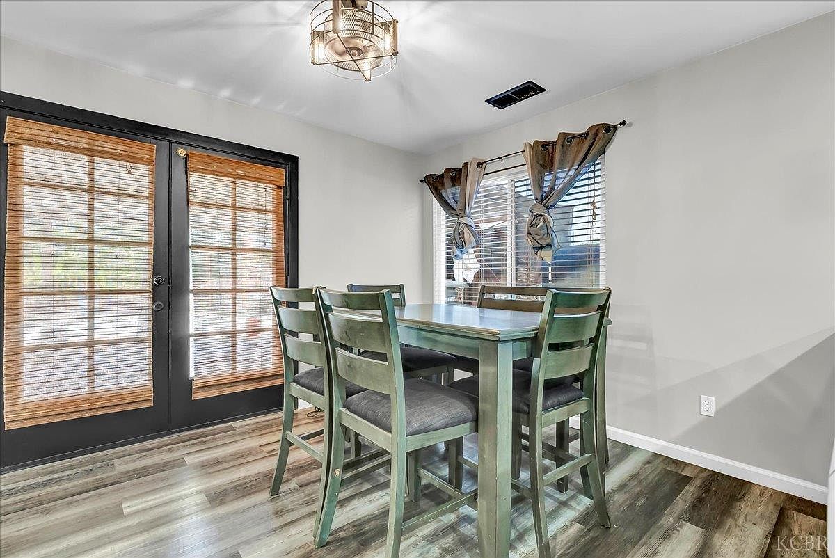 956 Clover Ln Hanford, CA 93230 | Single Family