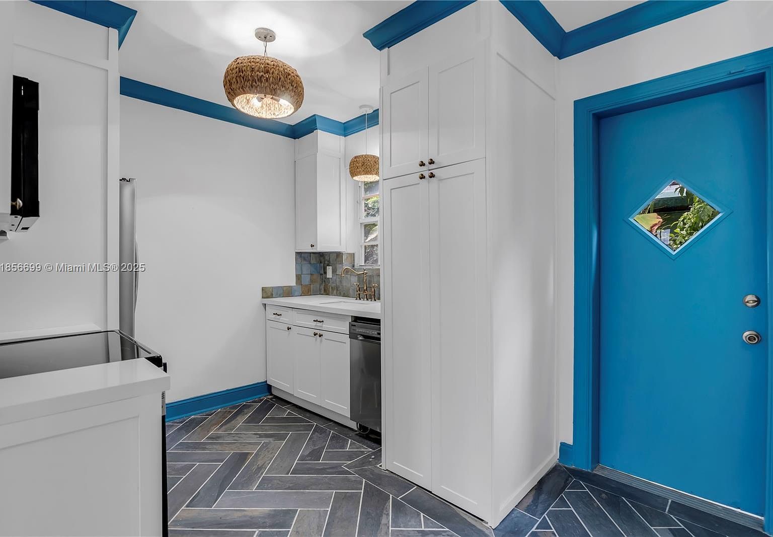 929 16th St #929 Miami Beach, FL 33139  | Condominium