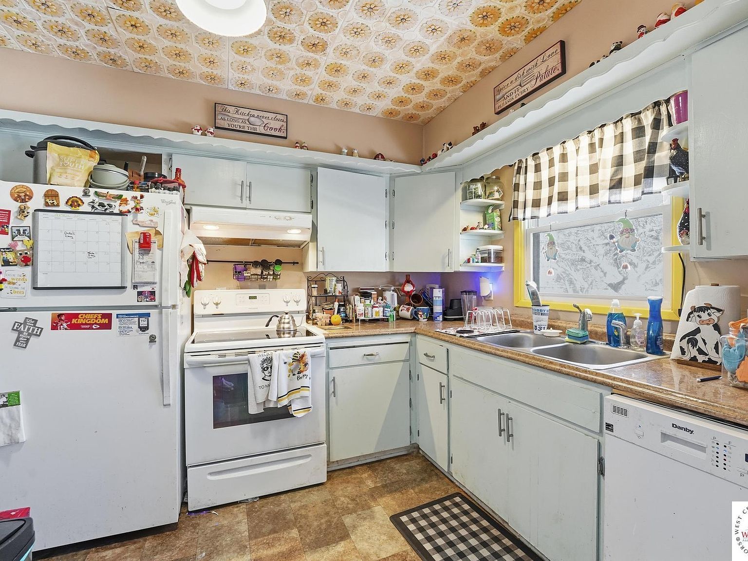 13704 E 39th St S Independence, MO 64055  | Single Family