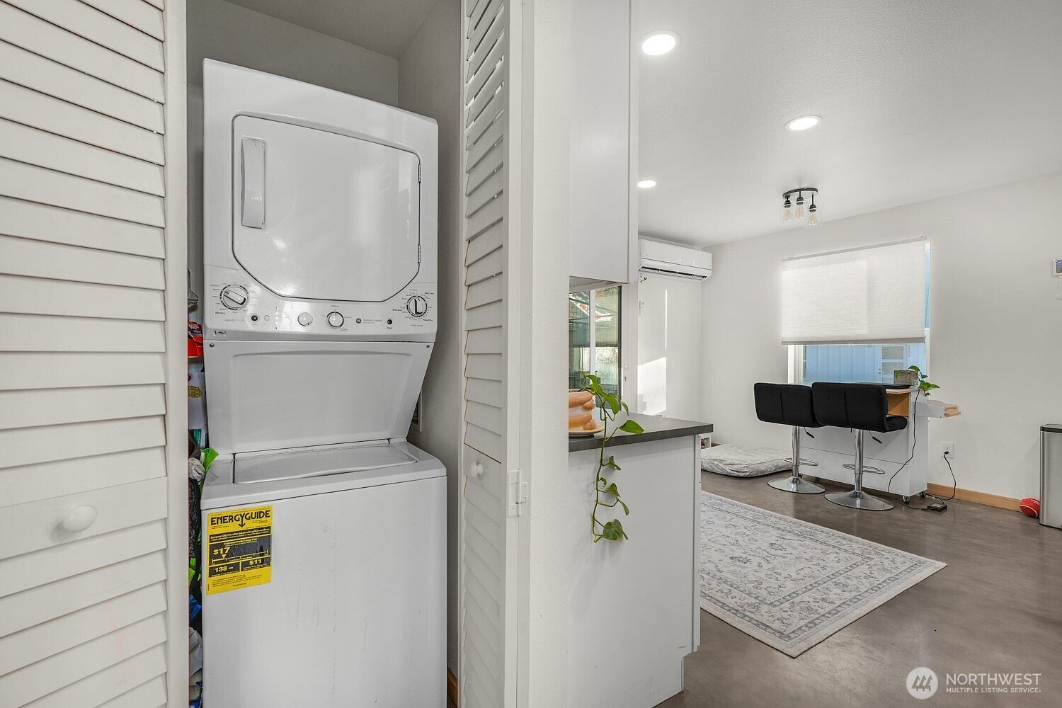 2300 Kelso Dr Kelso, WA 98626  | Single Family