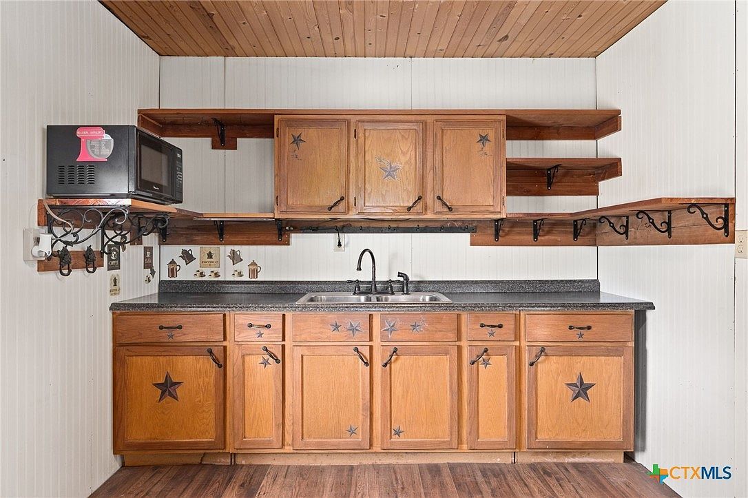 586 Private Road 3448 Kempner, TX 76539 | Single Family