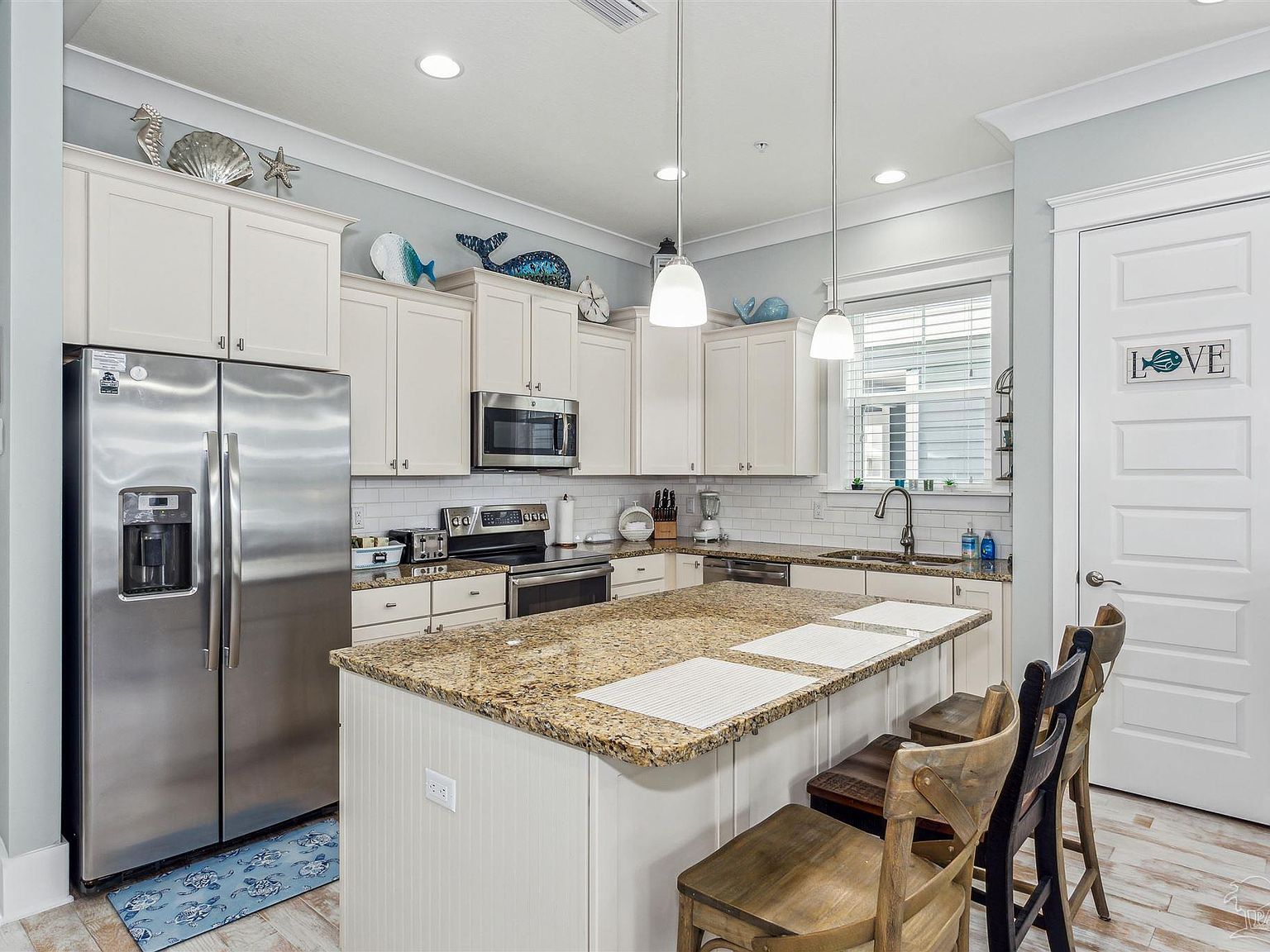 1495 Seaside Cir Navarre, FL 32566 | Single Family