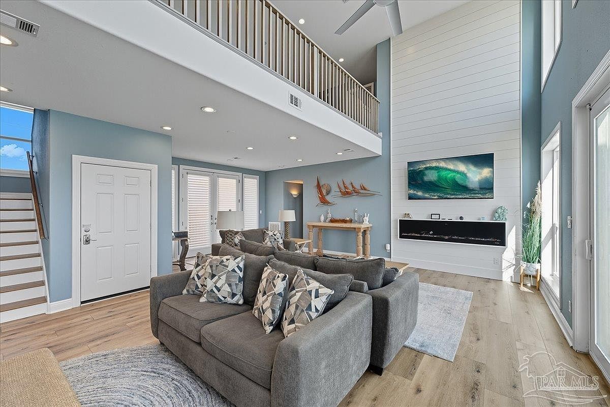 7485 Gulf Blvd Navarre, FL 32566  | Single Family