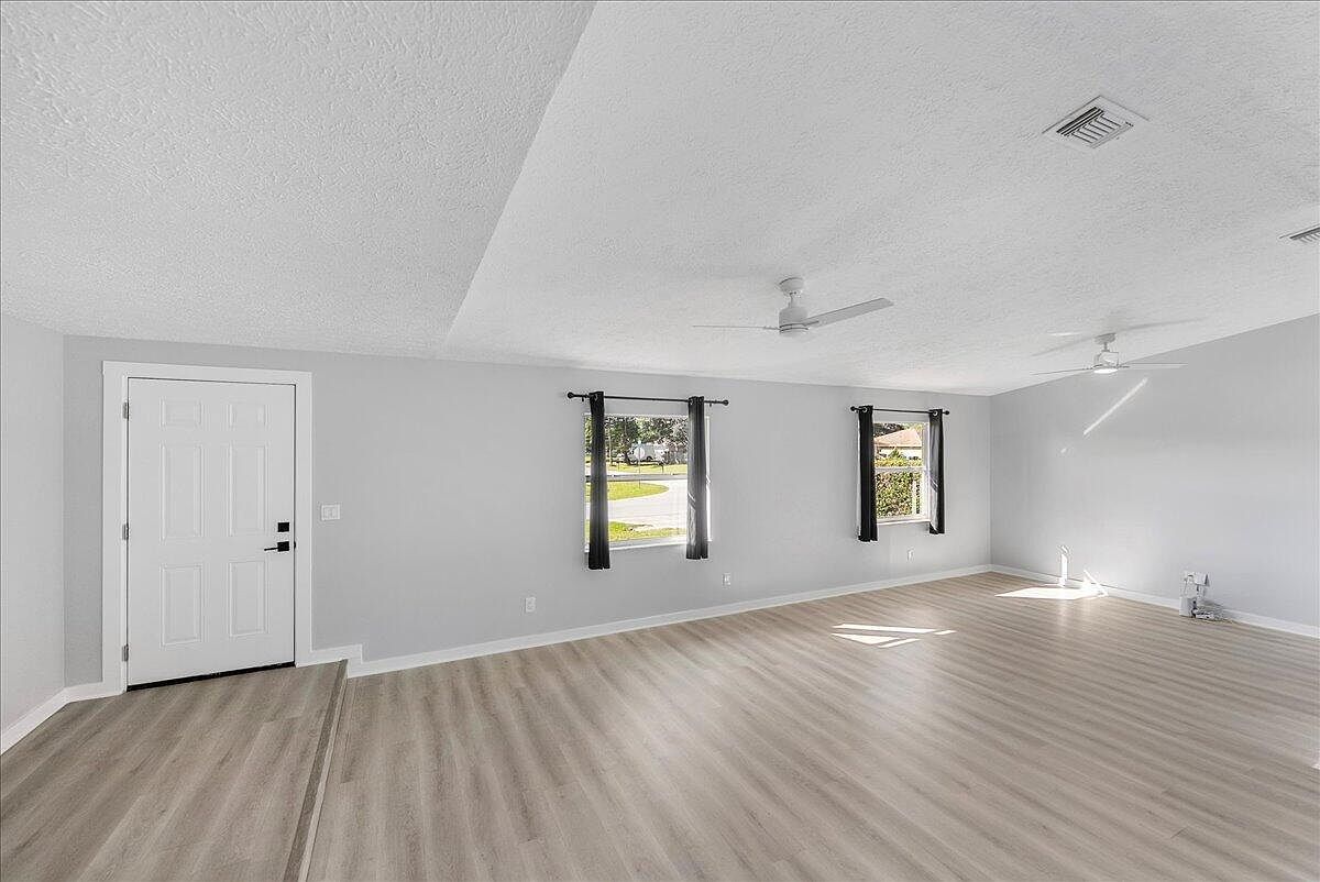 1129 SW Jacqueline Ave Port Saint Lucie, FL 34953 | Single Family