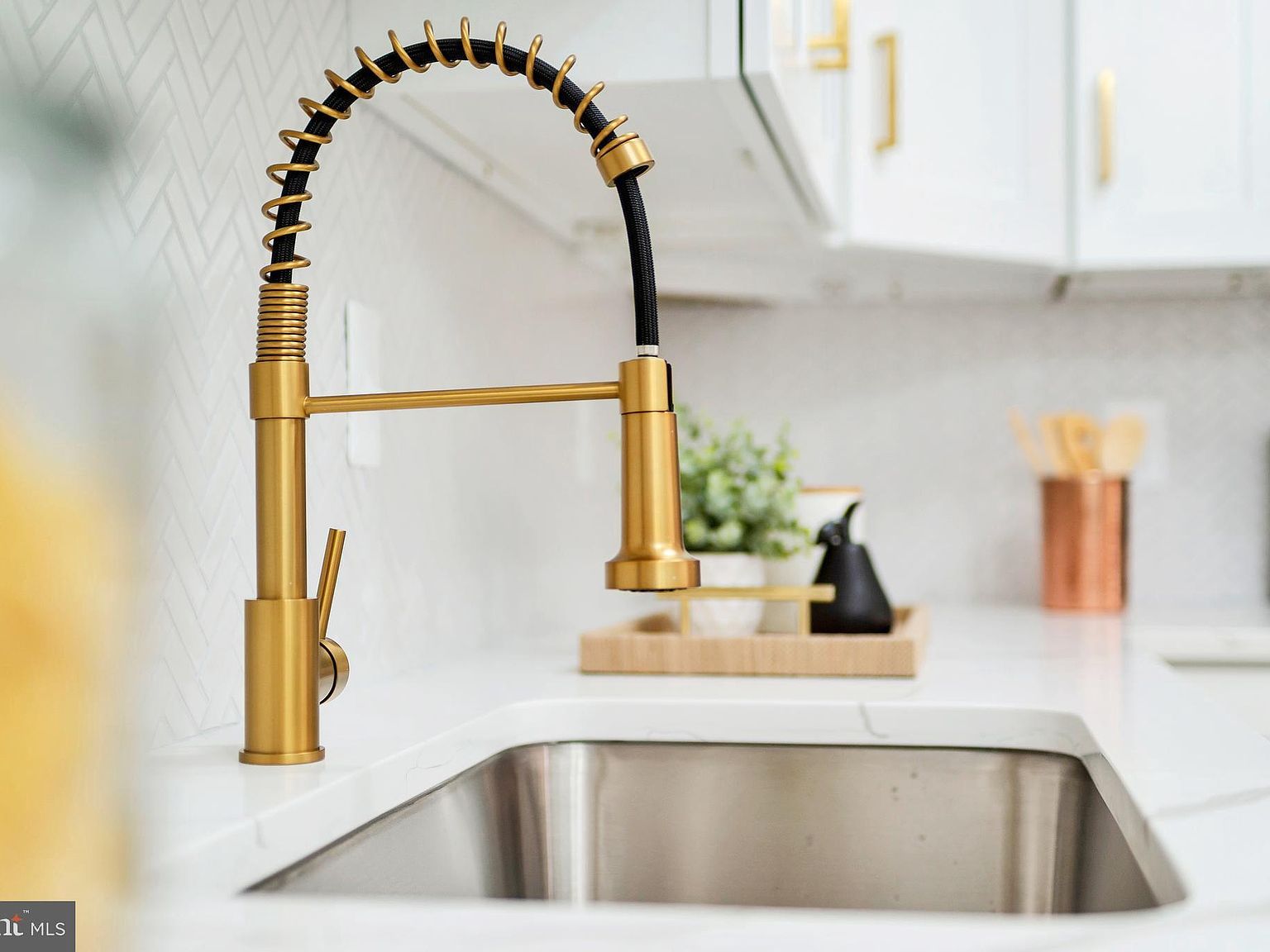 6101 Edsall Rd APT 602 Alexandria, VA 22304  | Condominium