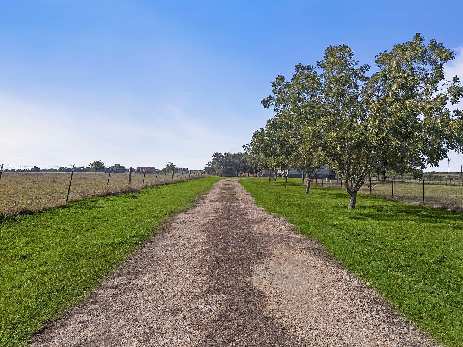 220 Klesel Rd Schulenburg, TX 78956 | Single Family