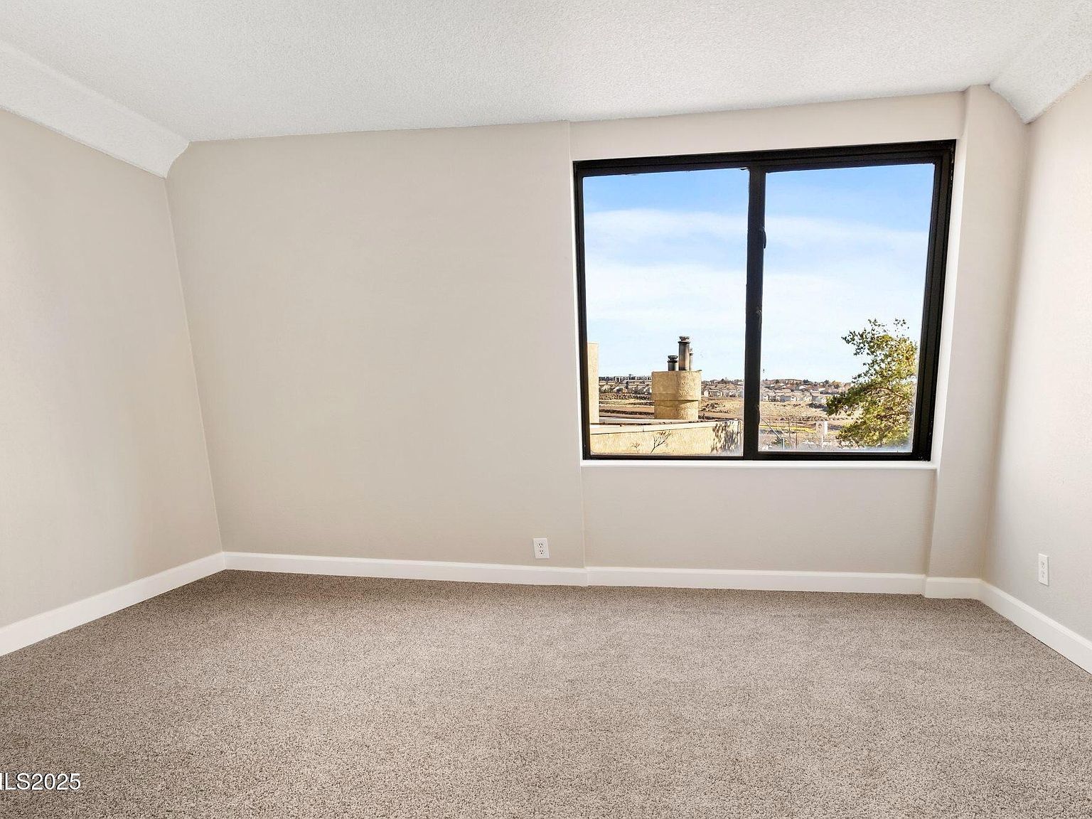 41 Vista Rafael Pkwy Reno, NV 89503 | Condominium